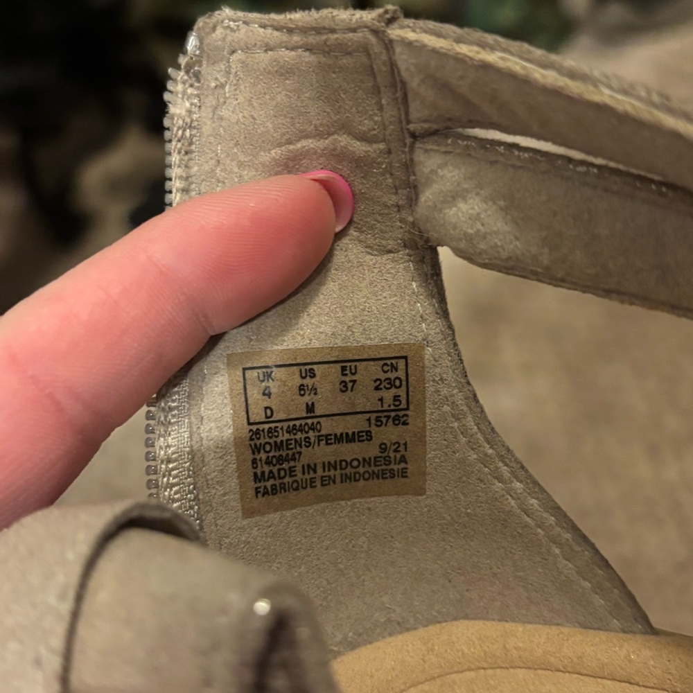 Clarks Metallic Tan Sandals - Picture 2 of 2